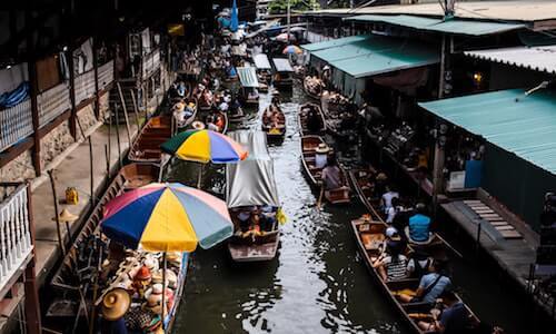 Damnoen Saduak Floating Market